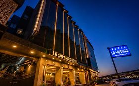 Airport La Sapphire Hotel & Restaurant With Free Airport Drop